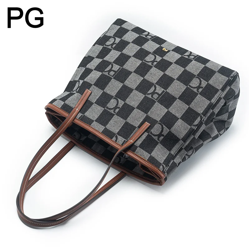 กระเป๋าโท้ทลายตารางหมากรุก PG  - Tote Bag Leather Monogram บทวิจารณ์และราคา